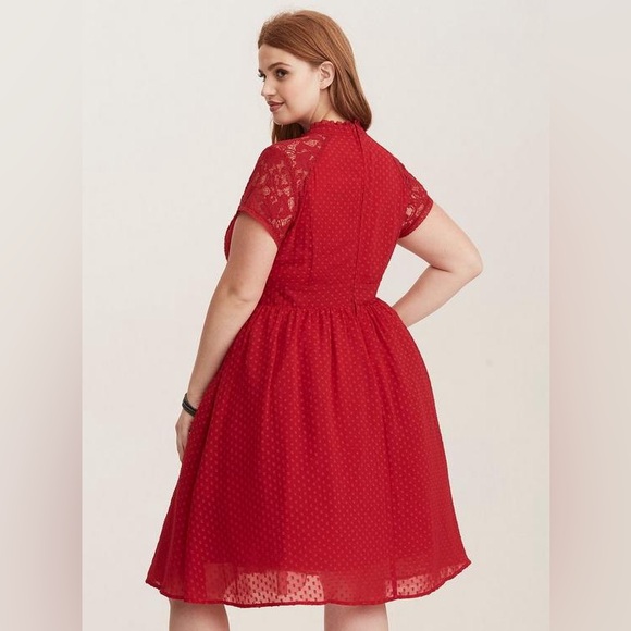 Midi Clip Dot Button-Front Swing Dress - Picture 3 of 7